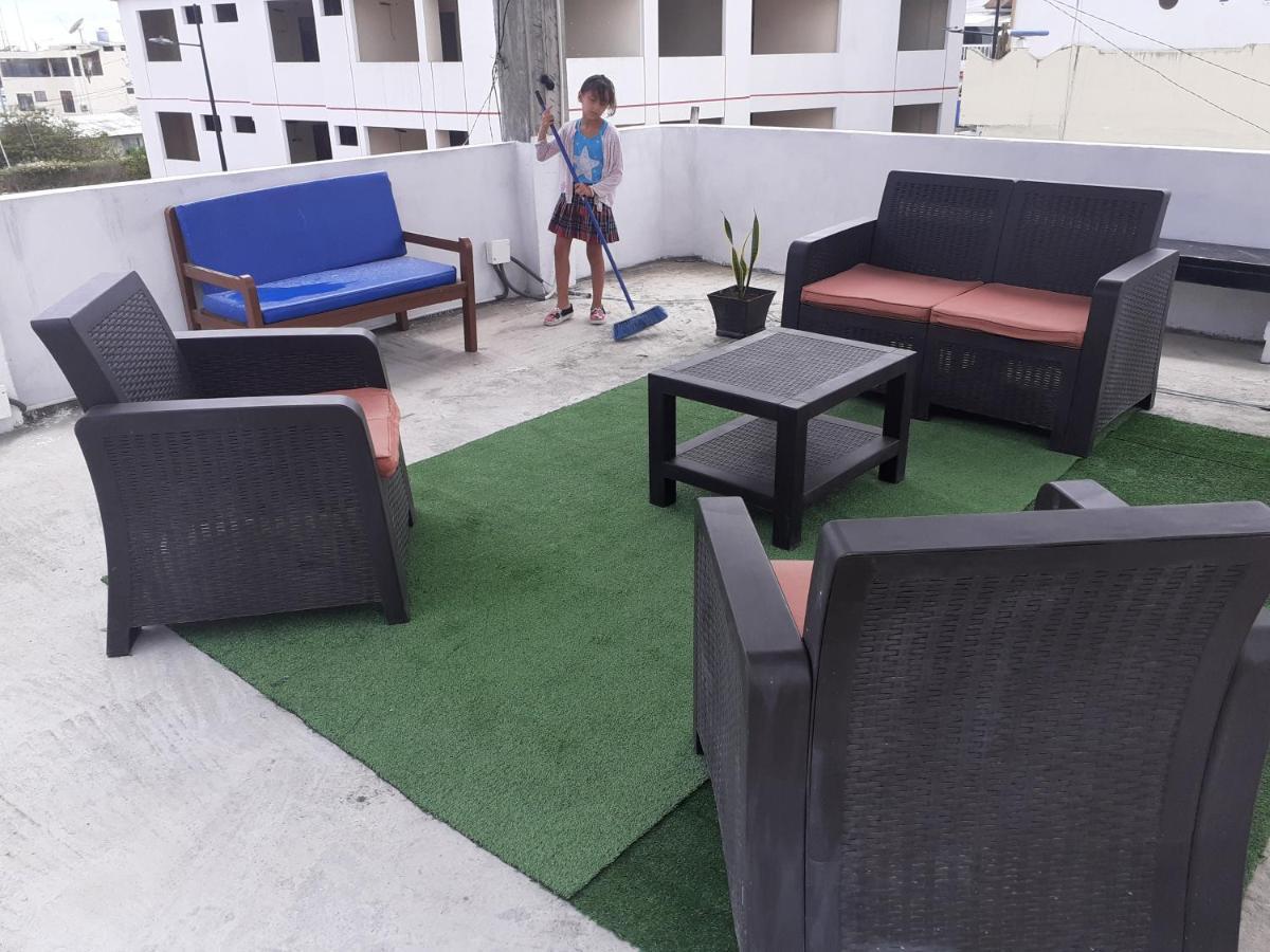 Costa Del Sol Hotell Puerto Ayora  Exteriör bild