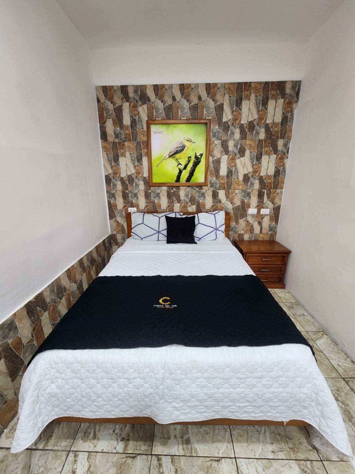 Costa Del Sol Hotell Puerto Ayora  Exteriör bild