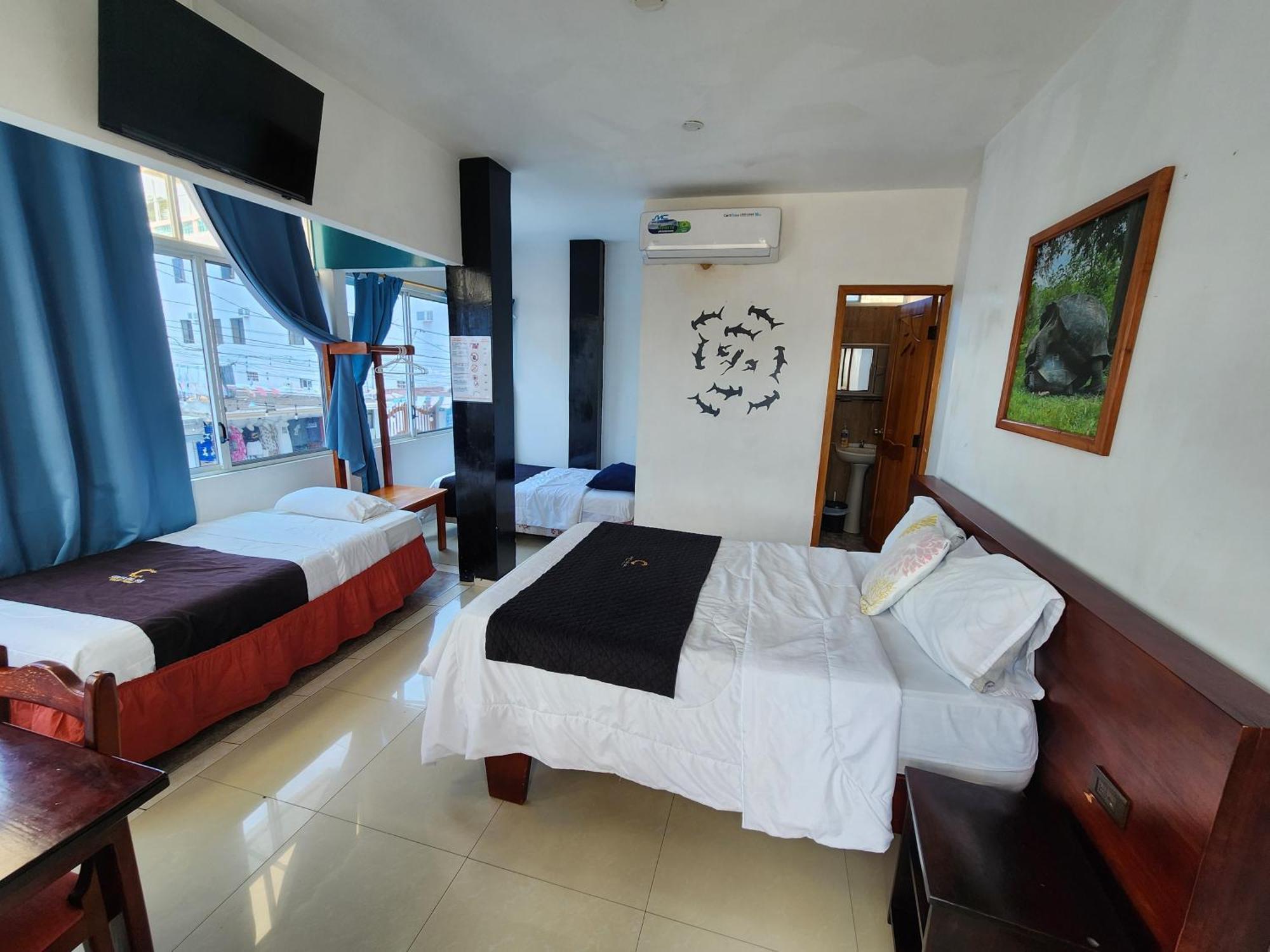 Costa Del Sol Hotell Puerto Ayora  Exteriör bild
