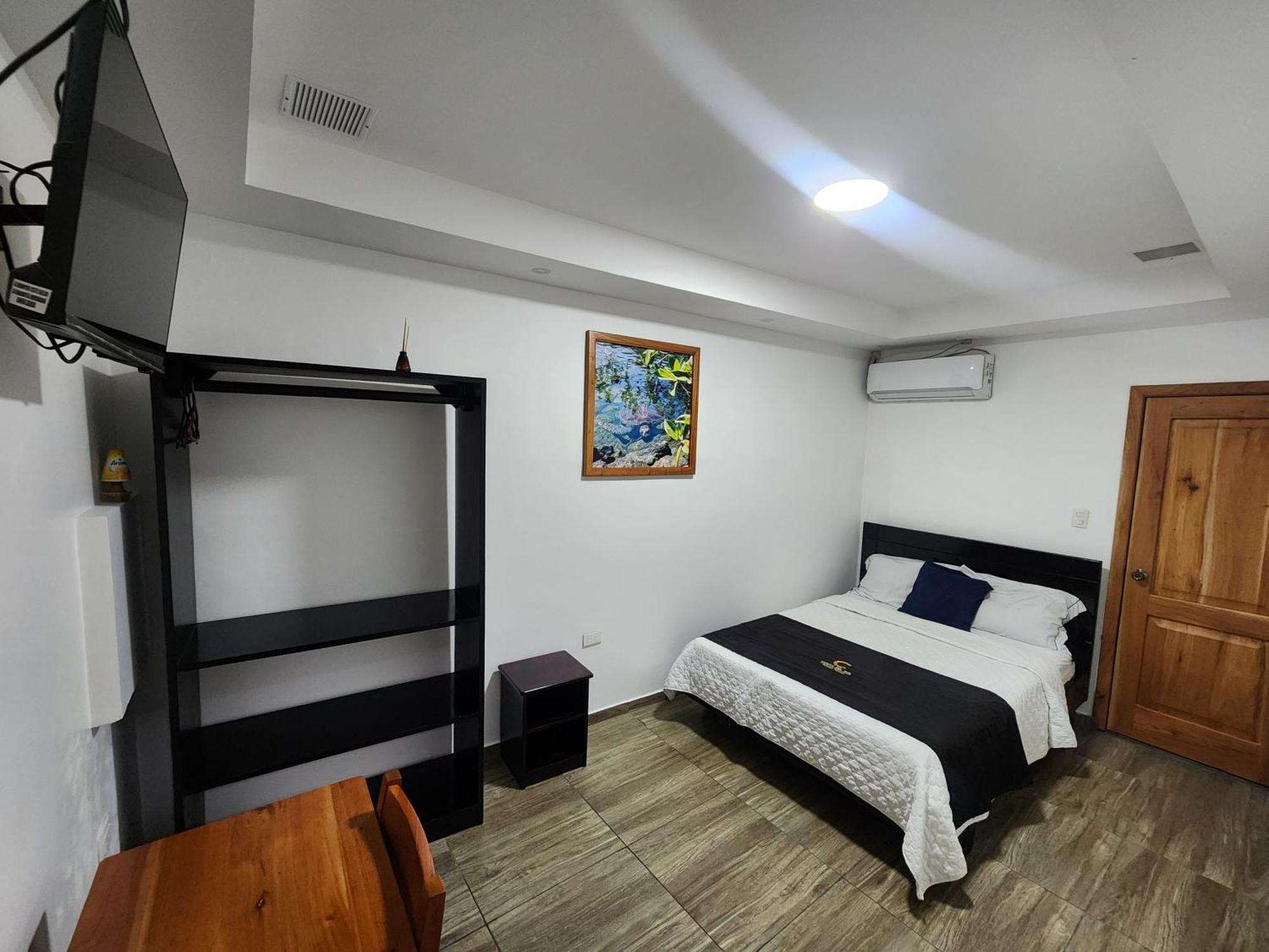 Costa Del Sol Hotell Puerto Ayora  Exteriör bild