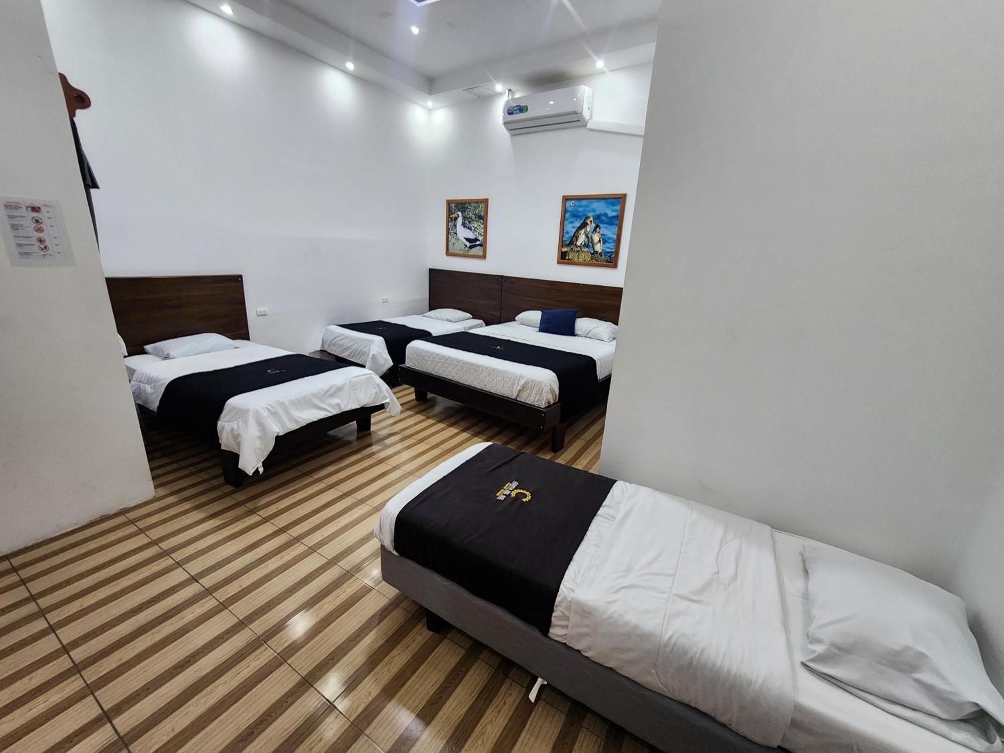 Costa Del Sol Hotell Puerto Ayora  Rum bild