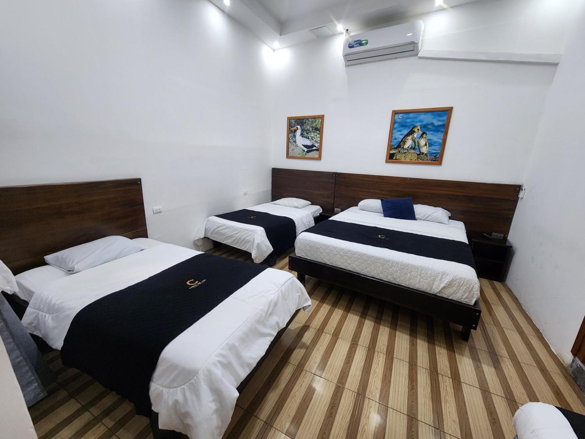 Costa Del Sol Hotell Puerto Ayora  Exteriör bild