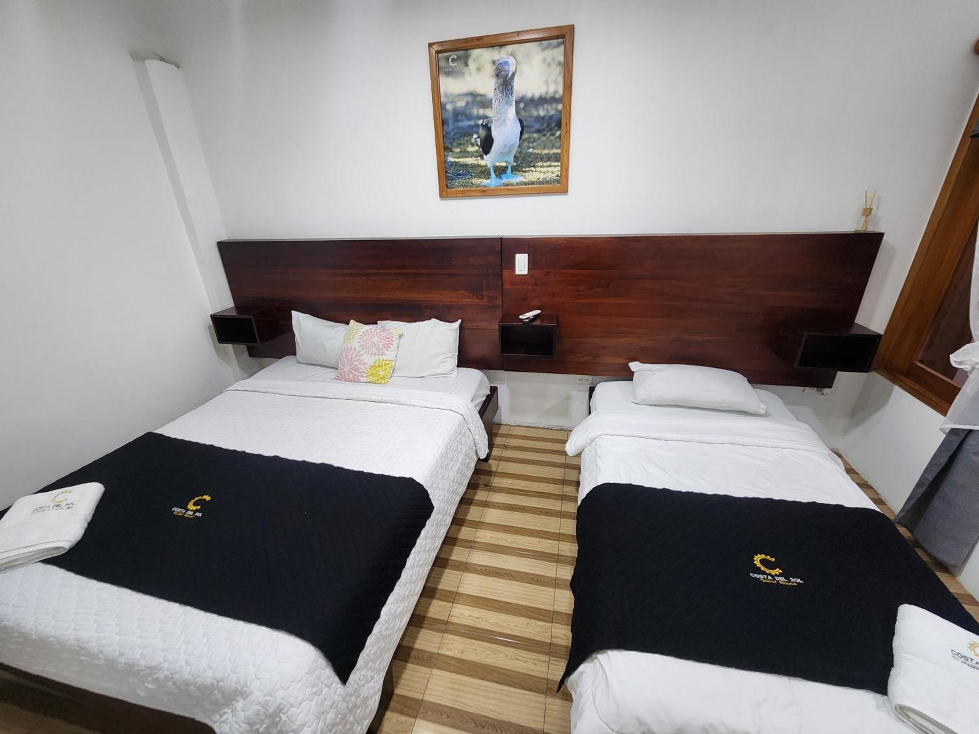 Costa Del Sol Hotell Puerto Ayora  Exteriör bild