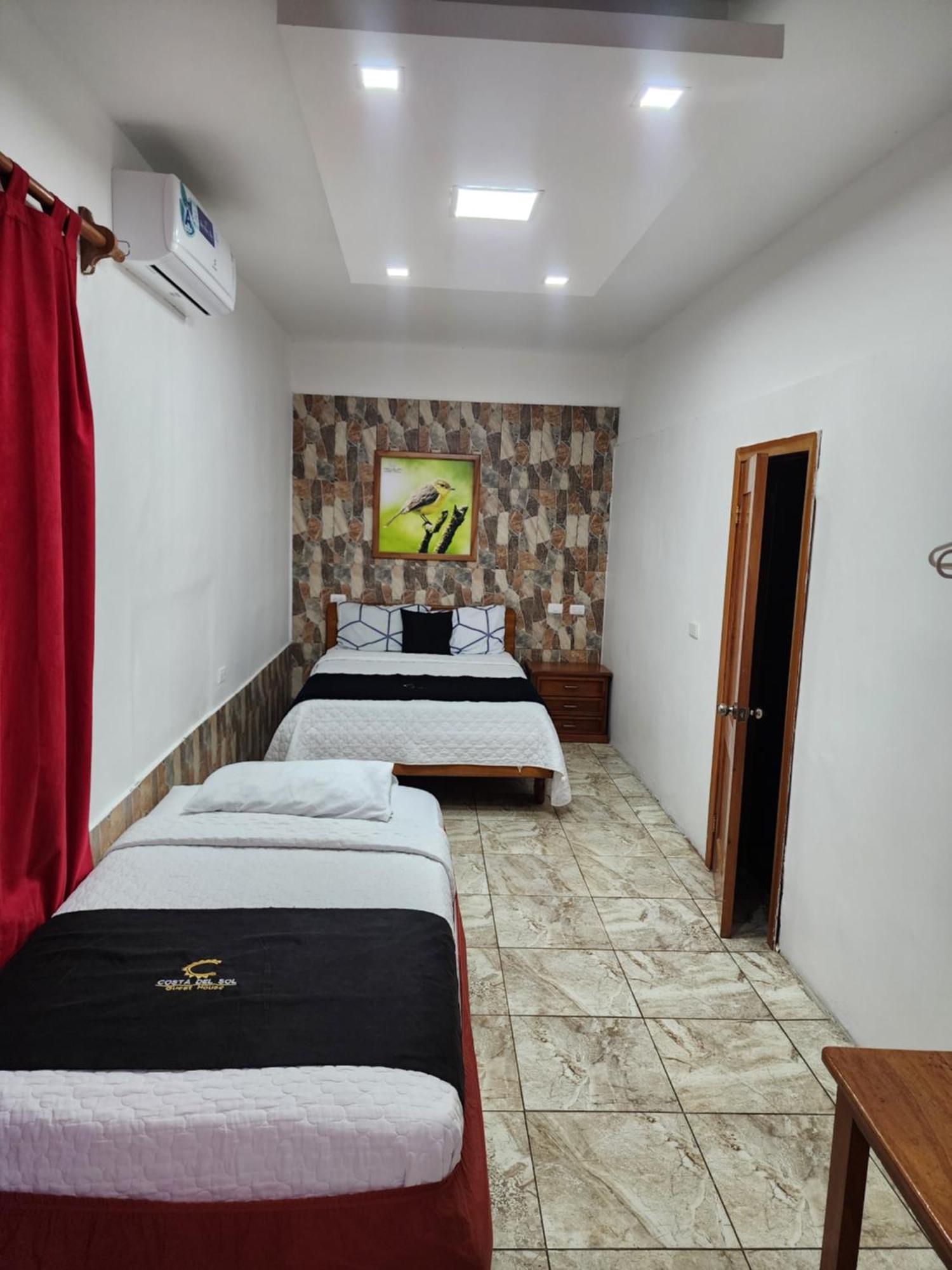 Costa Del Sol Hotell Puerto Ayora  Exteriör bild